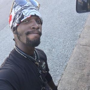 Meet your Posher, Devin